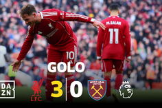 Nem deixou cair: Mac Allister fez o terceiro do Liverpool com um grande remate