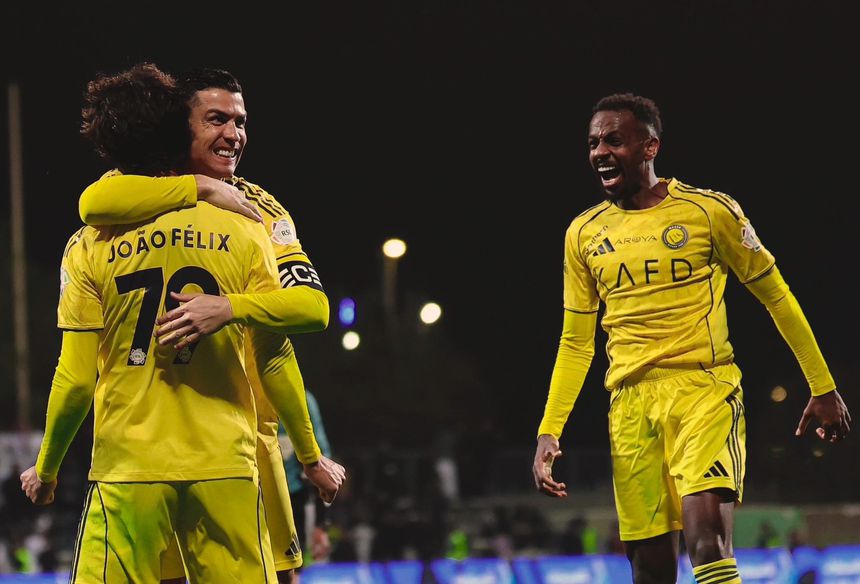 Cristiano Ronaldo festeja com João Félix - Foto: Al Nassr