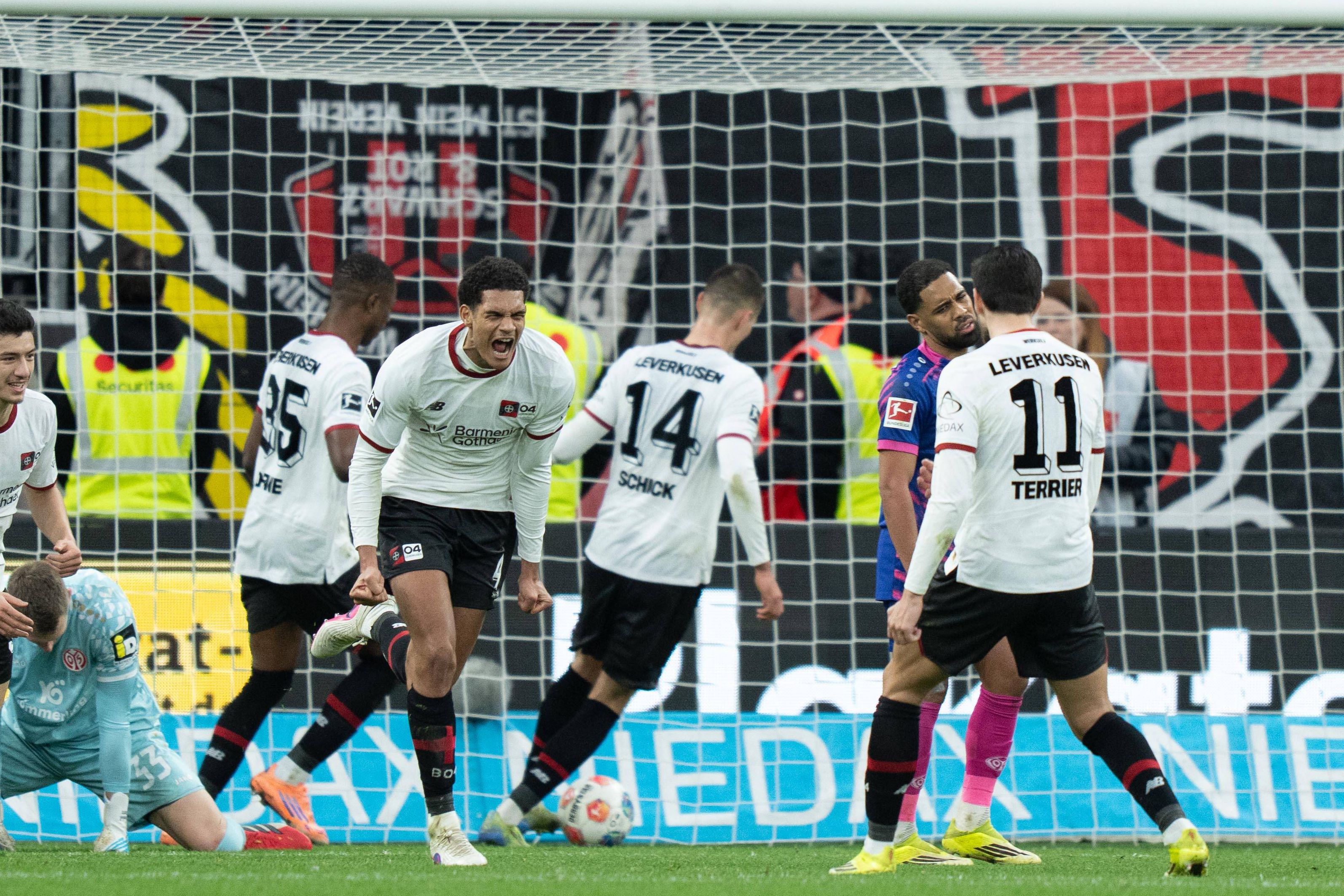 Festejos do Leverkusen