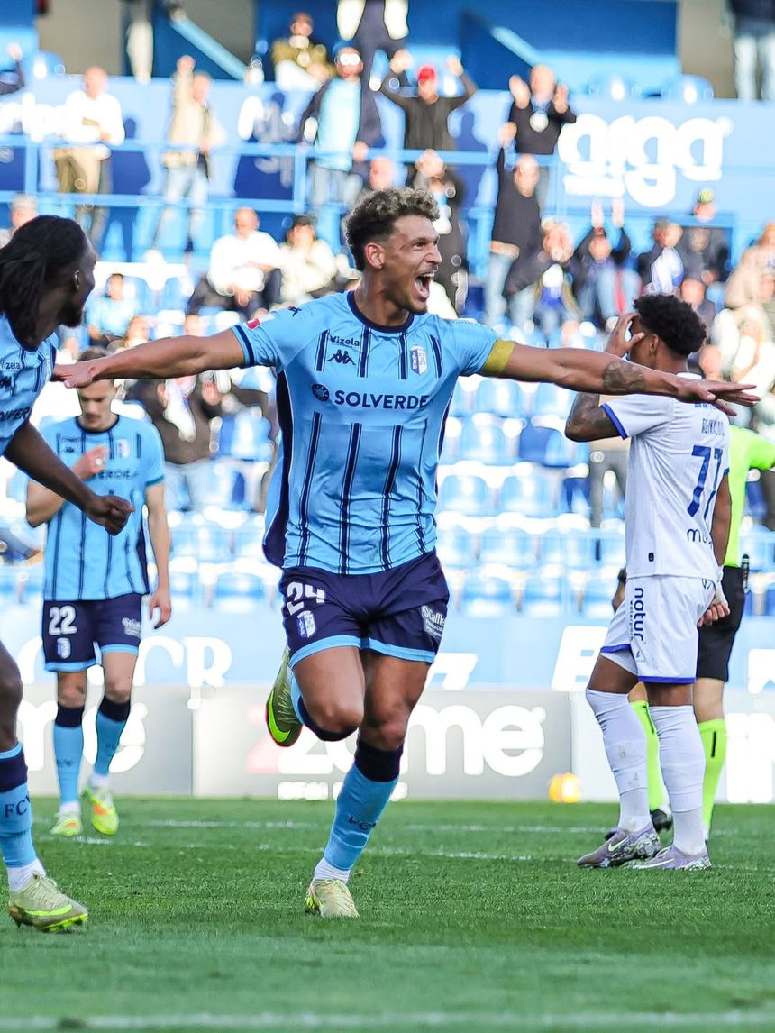 Morschel bisou na partida - Foto: FC Vizela