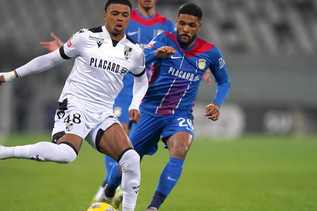 Noah Saviolo tem estado em destaque no ataque vitoriano neste embate diante dos alverquenses