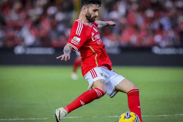 Atenção, Benfica: Galatasaray confirma interesse em Rafa Silva