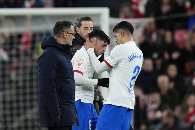 Quase um mês depois, Pedri volta aos relvados