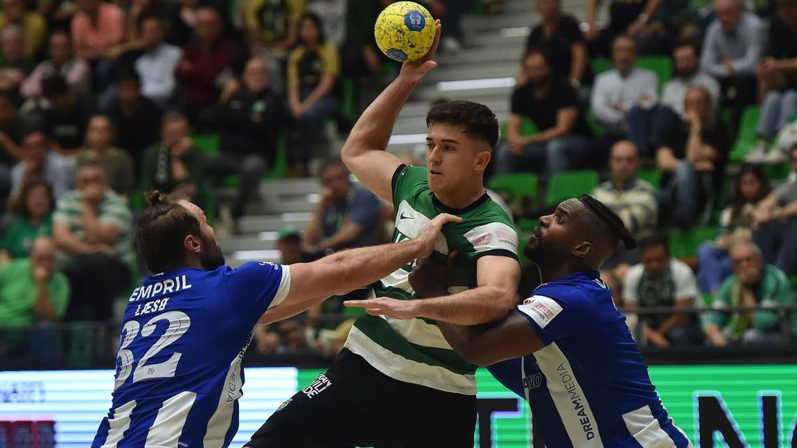 «Sporting favorito? FC Porto e Benfica também dependem apenas de si próprios»