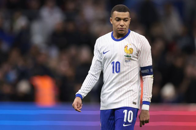 Kylian Mbappé falha jogo com o Canadá