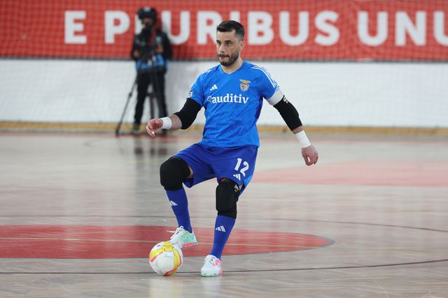 Leões Porto Salvo anuncia um campeão europeu e mundial para a baliza