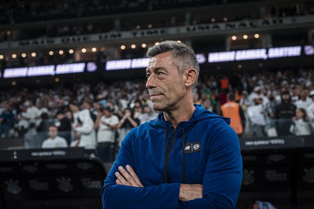 Pedro Caixinha: «Temos de repensar as nossas exibições fora de casa»