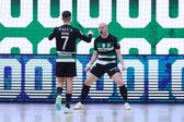 Taynan a celebrar o terceiro golo do Sporting na partida