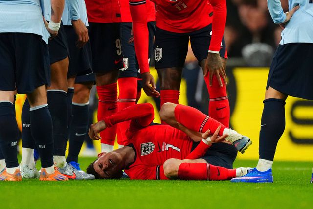 Phil Foden com queixas após falta de Ronald Araújo