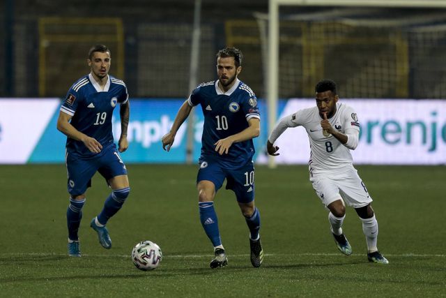 Lenda da Bósnia avisa Itália após festejos: «Vão chocar com a nossa paixão»