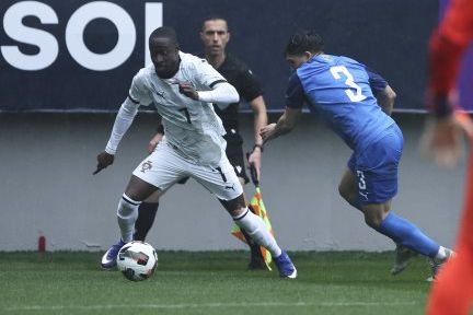 Carlos Forbs no Azerbaijão-Portugal - Foto: FPF