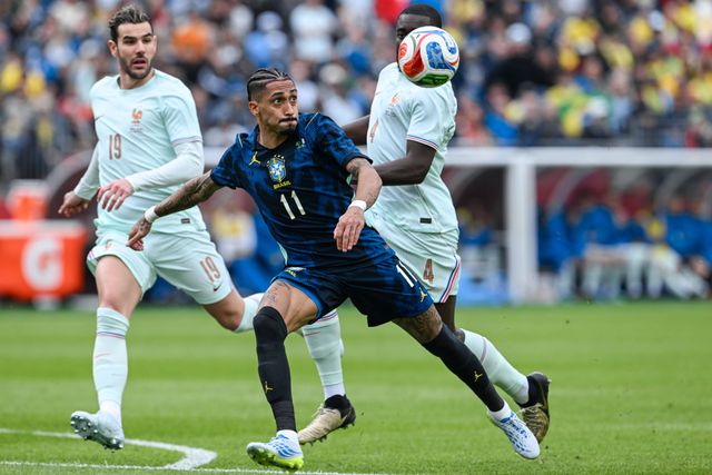 Raphinha lesionou-se no particular entre Brasil e França nos EUA