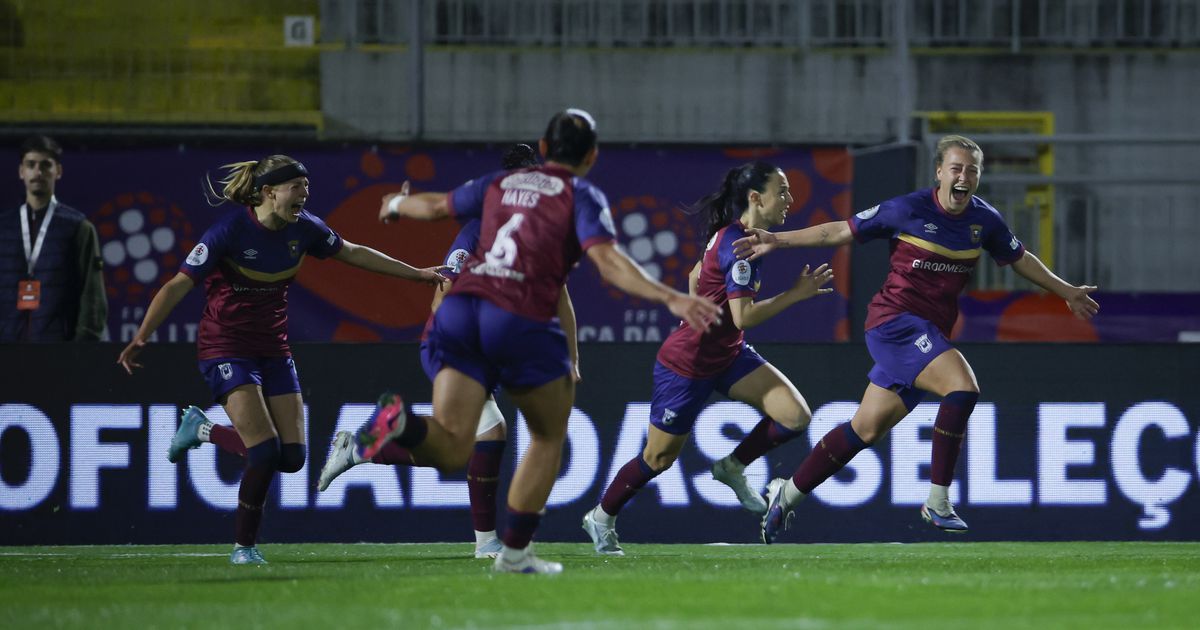 Este Torreense está feito um papa-taças! E vão três!