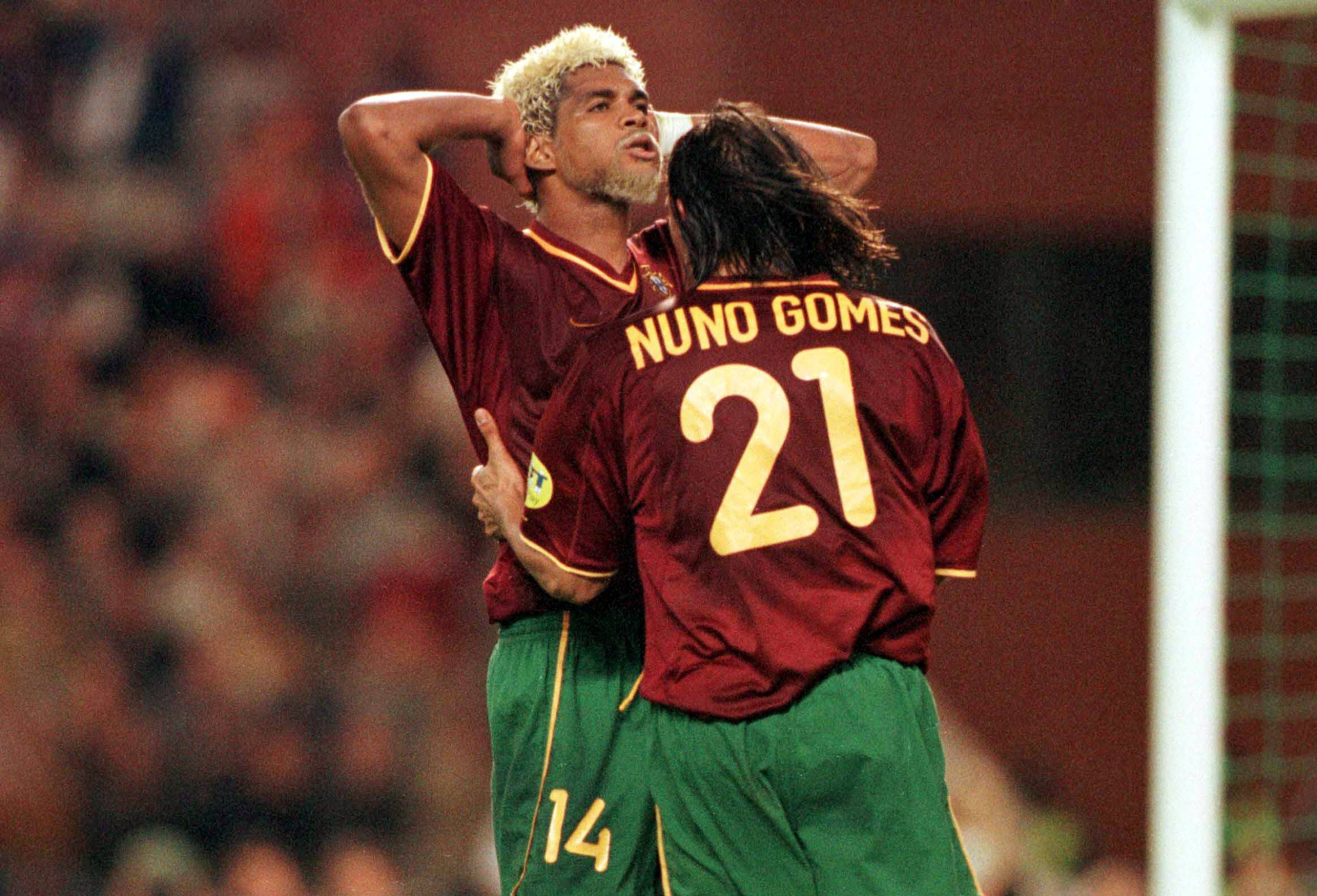 Abel Xavier foi protagonista de um dos episódios mais simbólicos da história de Portugal em  Europeus. Em 2000, uma bola na mão do português ditou o destino da Seleção