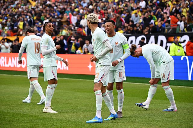 Hoje pode ver em direto na TV...