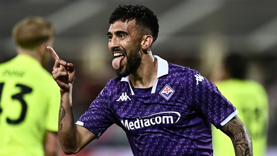 Serie A: Fiorentina goleia Sassuolo e ultrapassa o Nápoles