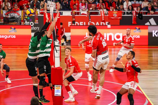Benfica vence Sporting e fica a uma vitória do 'penta'