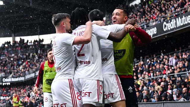 Vídeo: Brest garante Europa e adeptos recebem o autocarro em festa