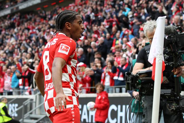 VÍDEO: Reforço do Benfica marca pelo Mainz