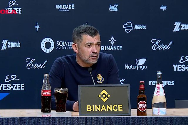 «Depois do jogo não se fala de estratégia, é mais de arbitragem»