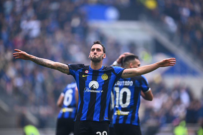 Mercado: Inter resiste ao assédio do Galatasaray por Çalhanoglu