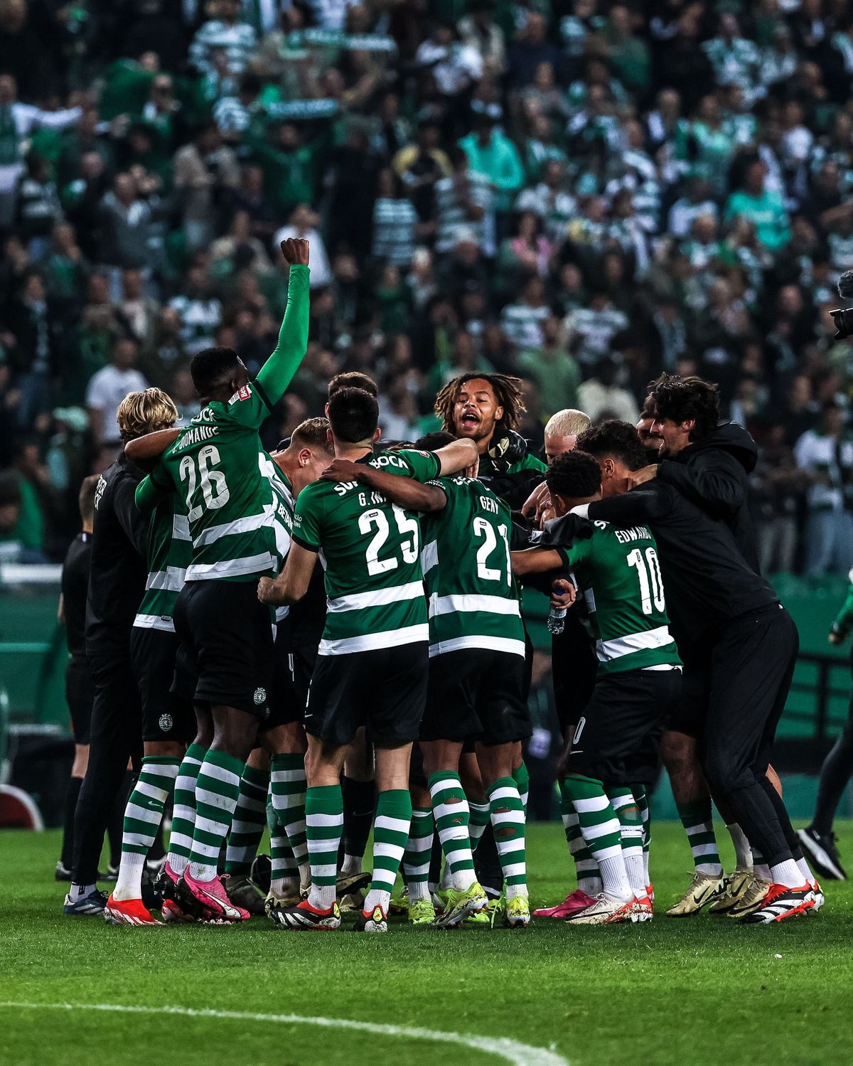 Sporting começa a corrida aos bilhetes para o Portimonense Abola.pt