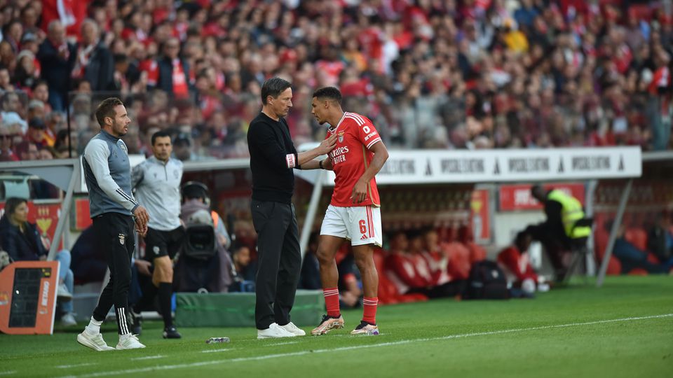 Benfica: Alexander Bah com lesão na coxa direita