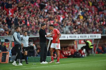 Benfica: Alexander Bah com lesão na coxa direita