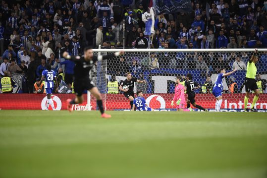 FC Porto e Sporting empatam em clássico eletrizante