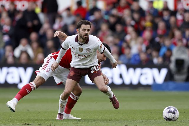 Guardiola: «O jogo mudou quando Bernardo Silva começou a jogar por dentro»