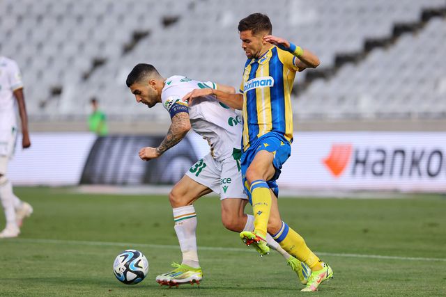 APOEL de Sá Pinto perde com o Omonia mas segura liderança