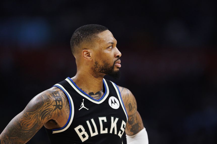 Damian Lillard em ação pelos Bucks