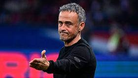 Luis Enrique atira-se aos jornalistas: «Há uma atmosfera negativa em torno da equipa»