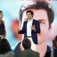 Carlos Sainz no lançamento da primeira pedra da construção do novo circuito de Madrid