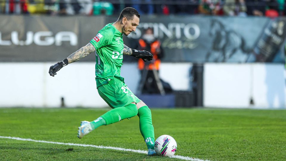 Estrela da Amadora: ‘clean sheet’ de João Costa no reencontro com o dragão