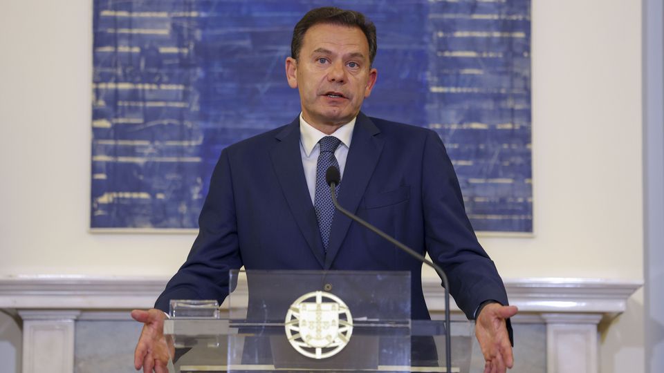 Luís Montenegro, primeiro-ministro português