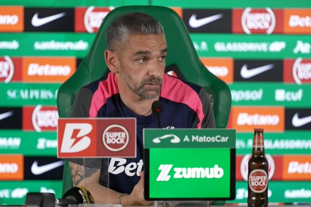 «A sobrecarga de Maxi Araújo, Luis Suárez e Trincão tem sido de loucos»