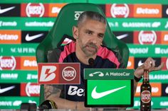 «O adepto diz para pôr o Manel, eu ponho e o adepto diz que que devia pôr o António»