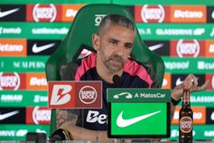 «O adepto diz para pôr o Manel, eu ponho e o adepto diz que que devia pôr o António»