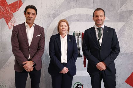 Rui Costa e Frederico Varandas com Helena Pires, CEO da FPF, na final da Taça de Portugal de futsal, disputada em Gondomar (Foto: FPF)
