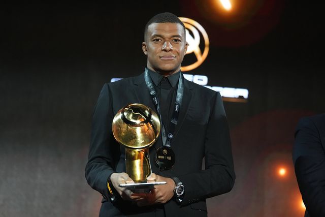 Mbappé é o melhor jogador dos Globe Soccer Awards
