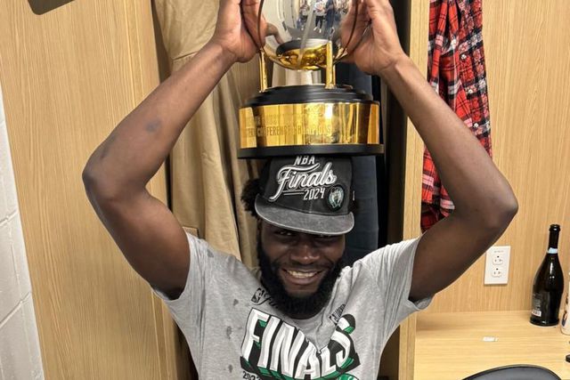 Triplo de Derrick White a 43 segundos do fim coloca Celtics nas finais da NBA