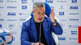 Flamengo elege novo presidente e terá português como diretor técnico