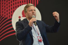 «Tempo de Rui Costa no Benfica acabou. É preciso sangue novo»