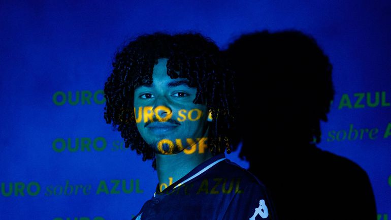 Tiago Brito renova contrato com o Estoril até 2029