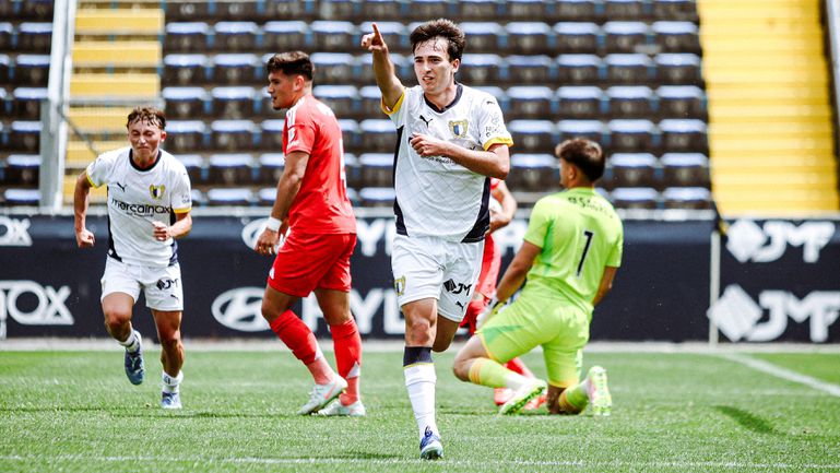 Famalicão: destacou-se nos sub-23 e bate à porta do plantel principal