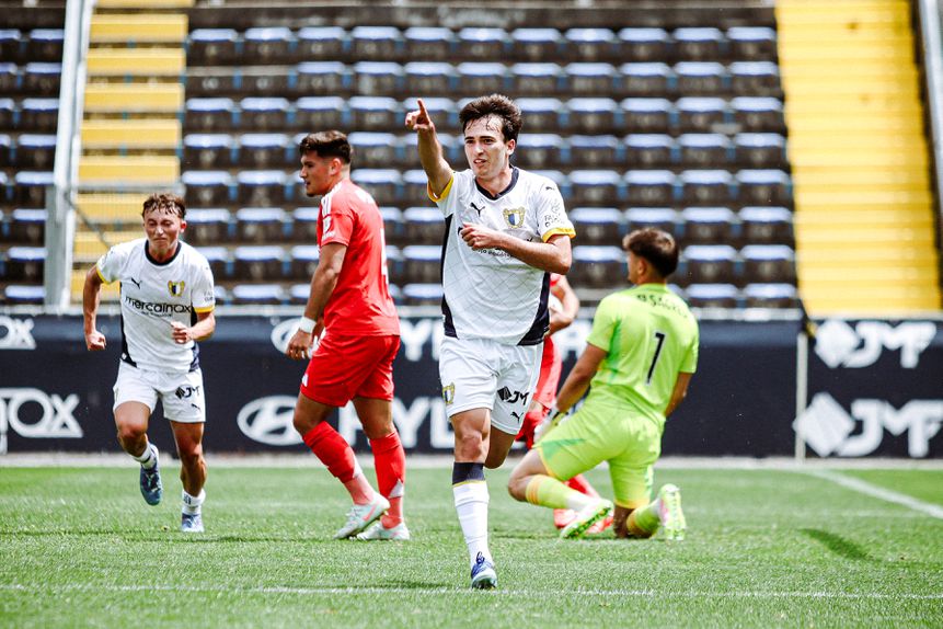 Rodrigo Ribeiro esteve em grande destaque nos sub-23 dos minhotos e pode dar o salto (Foto: Famalicão)