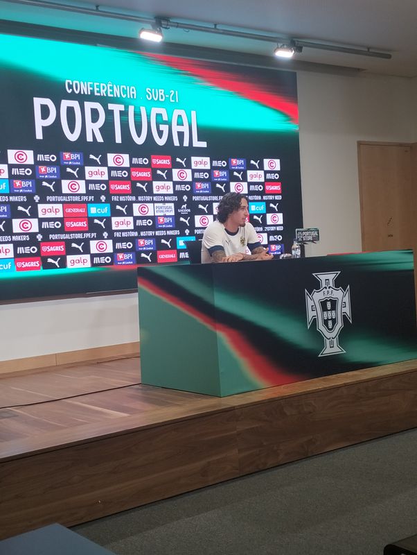 A superar Hugo Almeida, Fábio Silva pode impressionar… Vítor Pereira