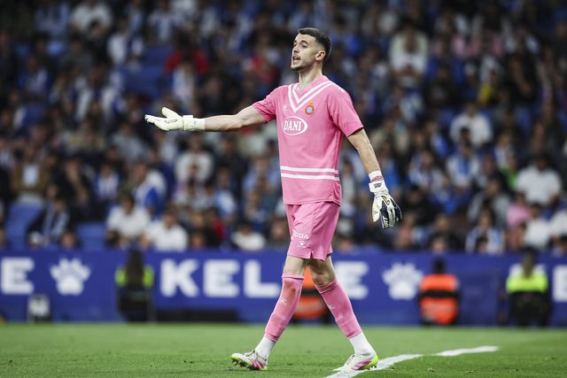 Mercado: diretor desportivo do Espanhol nega propostas por Joan Garcia