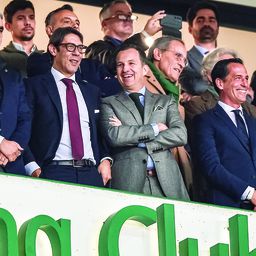 Rui Costa e Frederico Varandas sorridentes antes de um dérbi em Alvalade